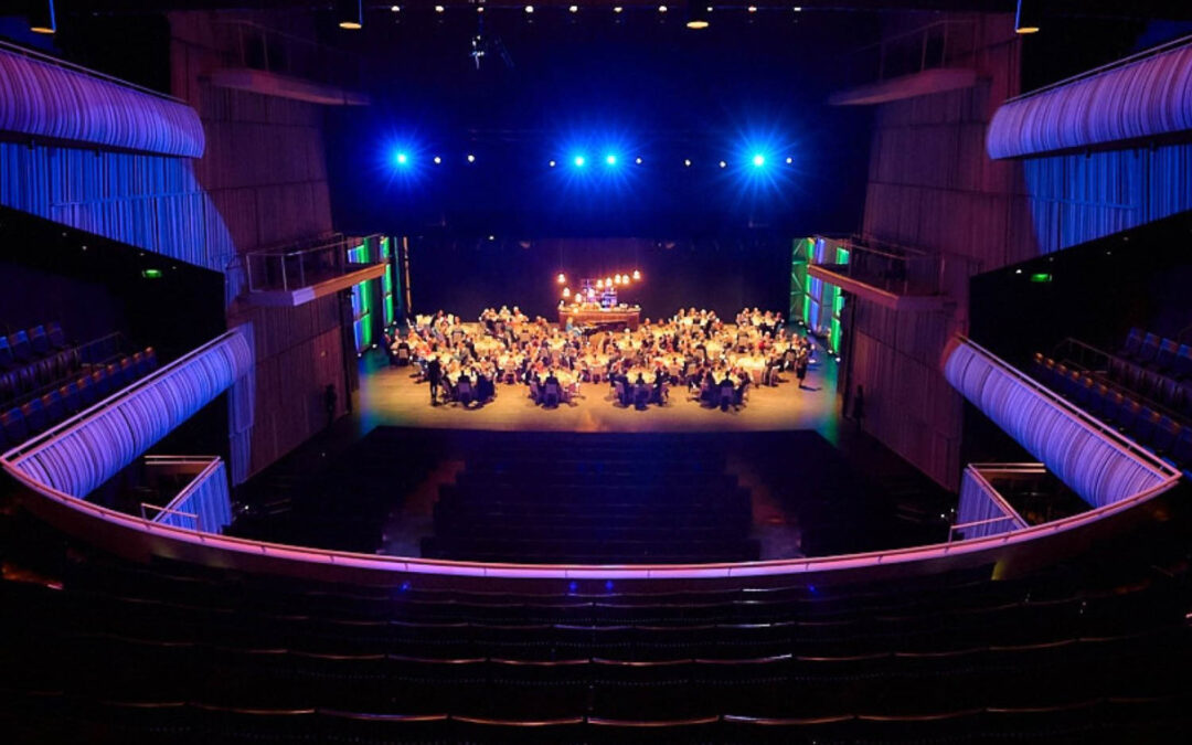 Slotgala AVEC-congres op het podium van de Concertzaal